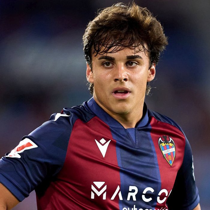 Carlos Álvarez